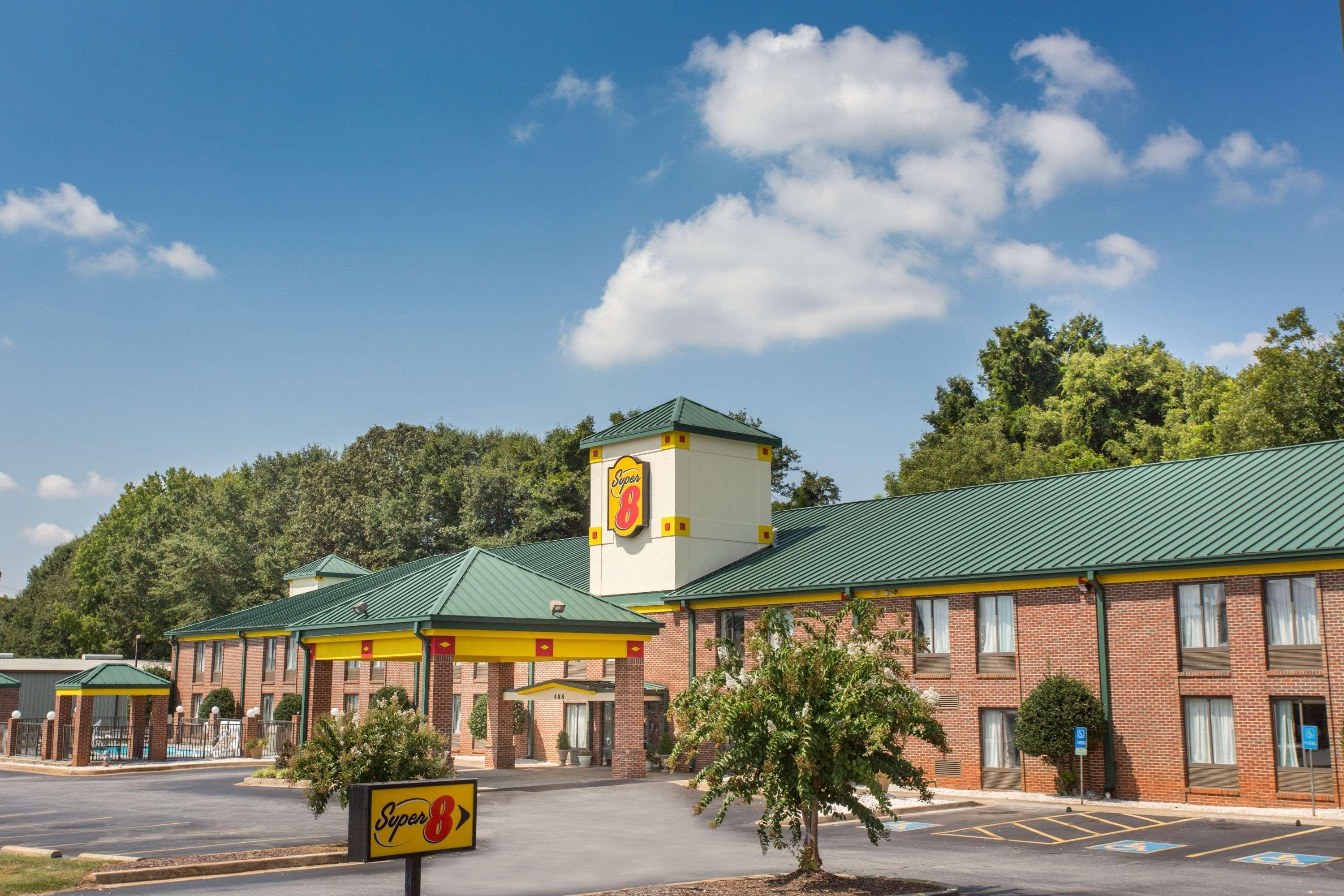 Super 8 By Wyndham Spartanburg/I-26 Exit 22 Exterior photo